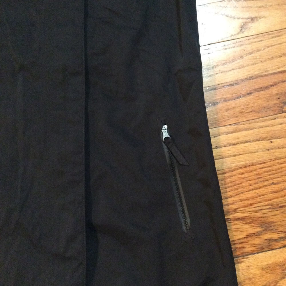 Lululemon Rain Jacket - Picture 13 of 16